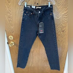NWT Levi’s Premium Wedgie High Rise Tapered Leg Jeans — Women’s Size 26